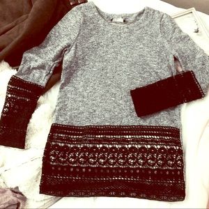Cute sweater! Size s
